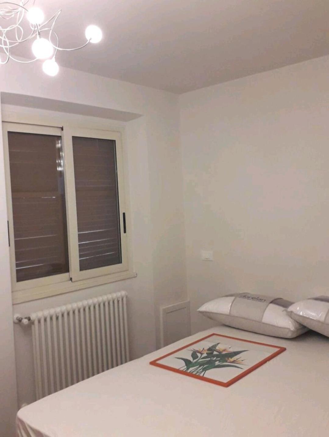 Stanza In Superattico, Terrazzato, Luminoso, Accogliente, Bagno Privato Hospedagem domiciliar *